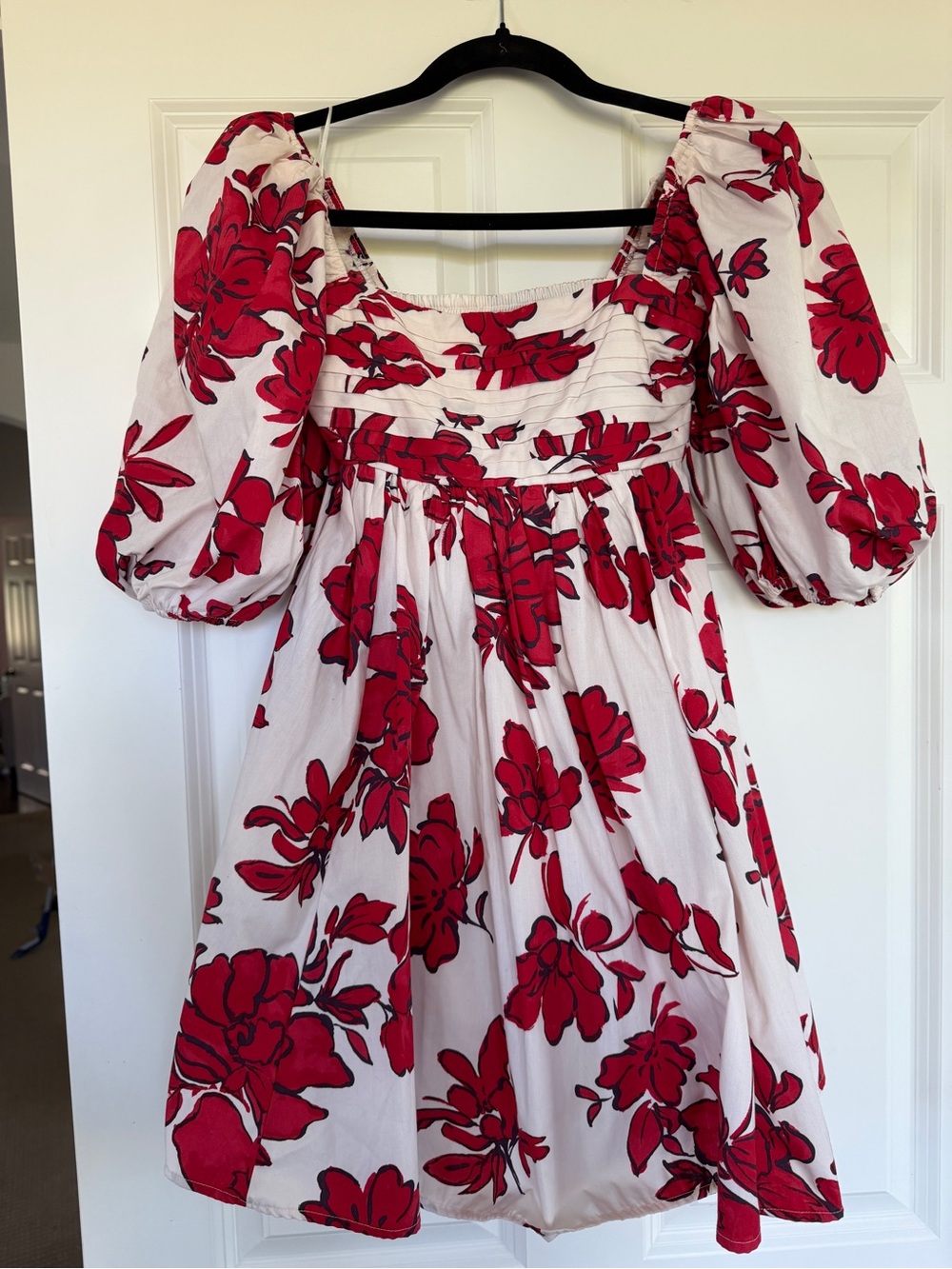 Abercrombie and Fitch Mini Dress with Red Floral Print and Puff Sleeves